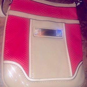Guess crossbody purse